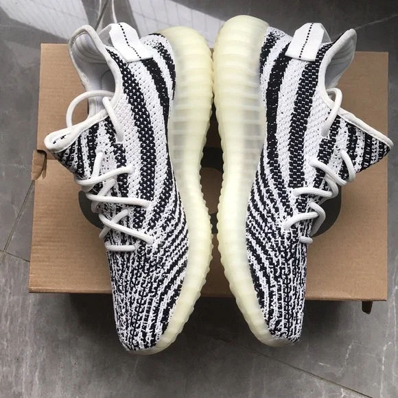 Yeezy Boost 350 V2